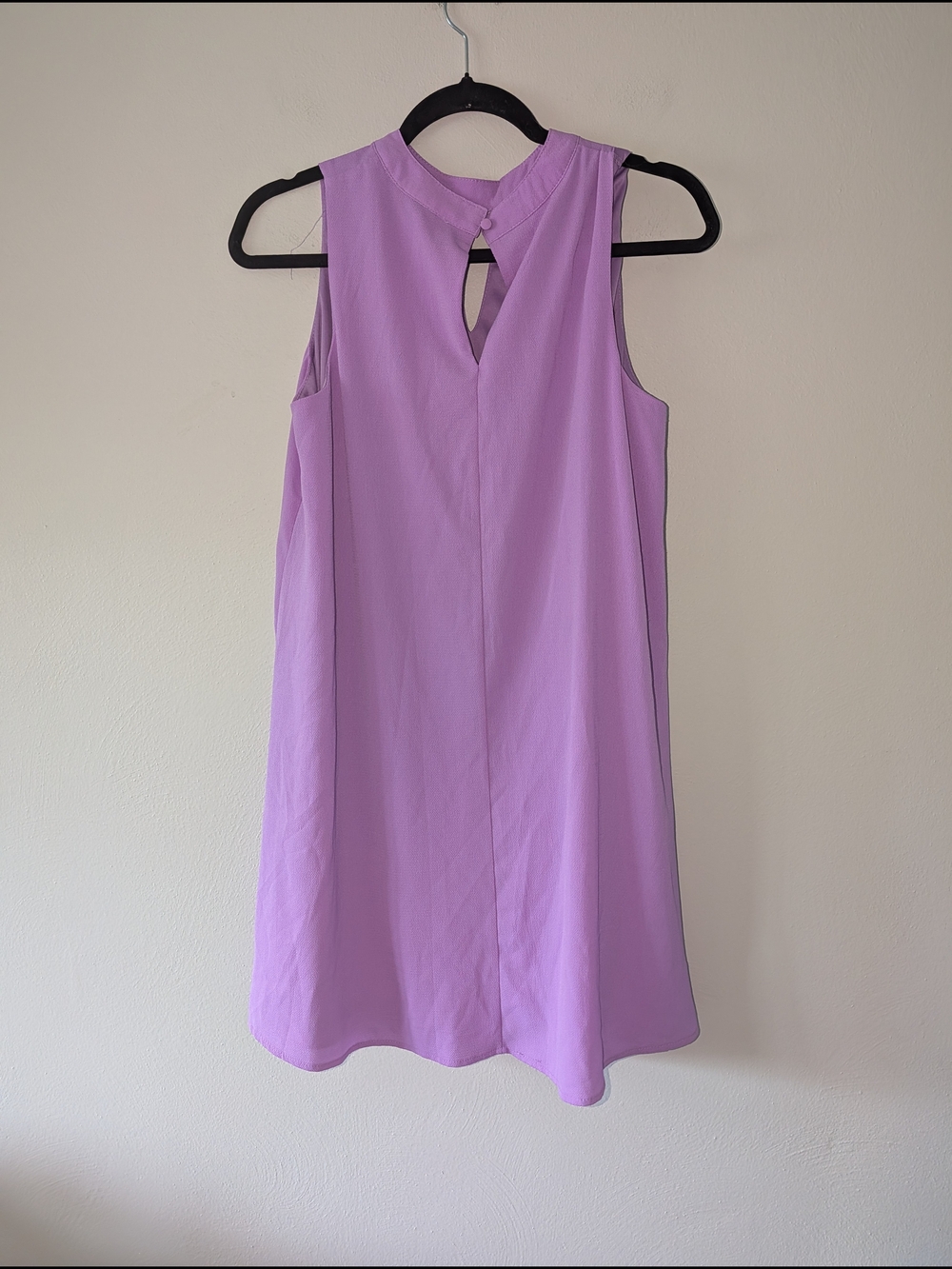 M NWT She + Sky Sleeveless Lavender Shift Dress with Keyhole Back